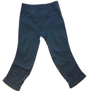 Lululemon leggings (cropped)